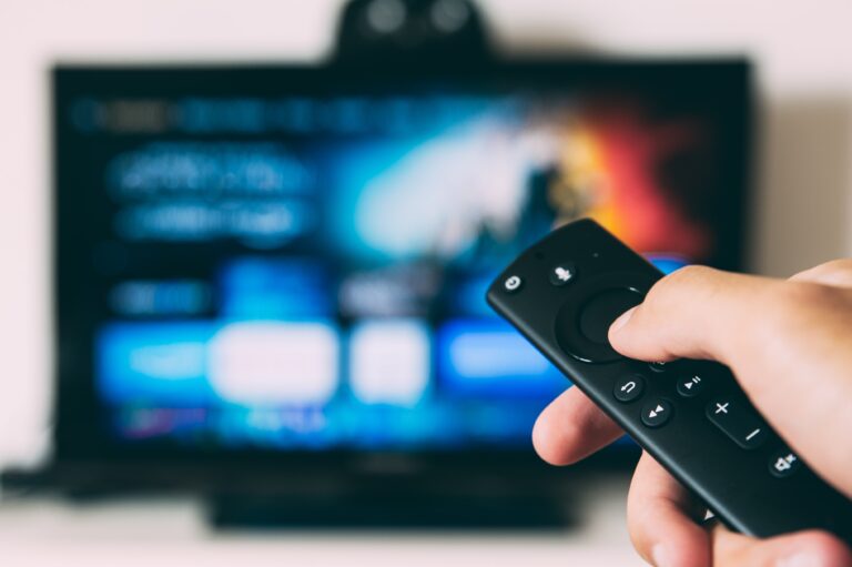 Fixing the Connectivity Gap through the Power of Datacasting